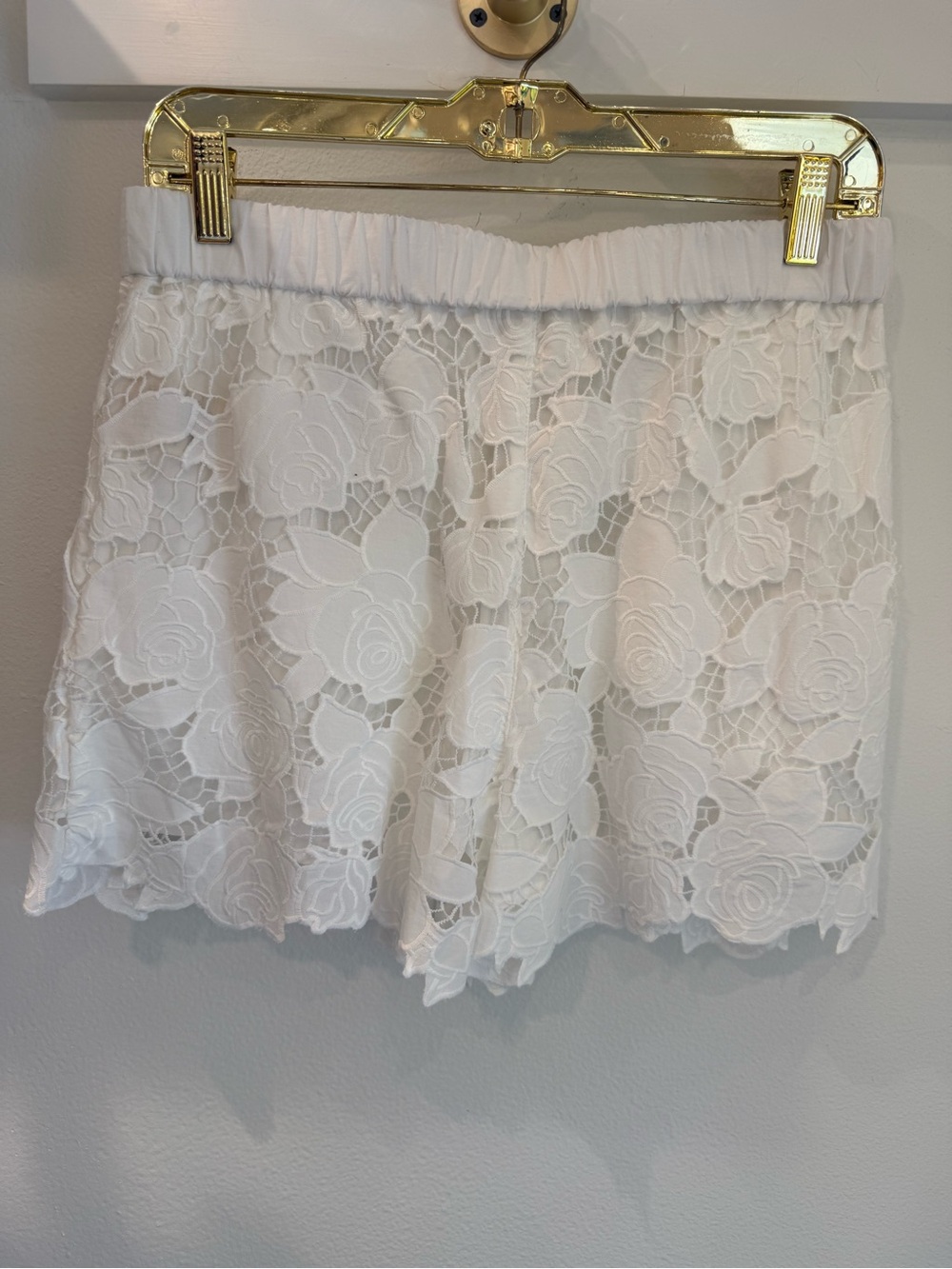 Laina Eyelet Short - Picture 4 of 4